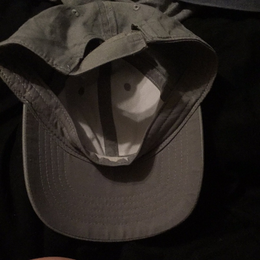 Grey hat - Picture 2 of 2